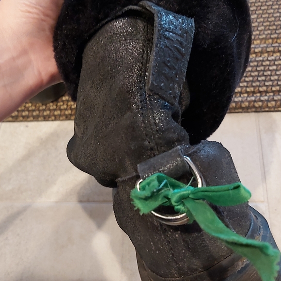 ✨host pick✨Doc Martens Pasha in Black Crackle Suede - Picture 6 of 11